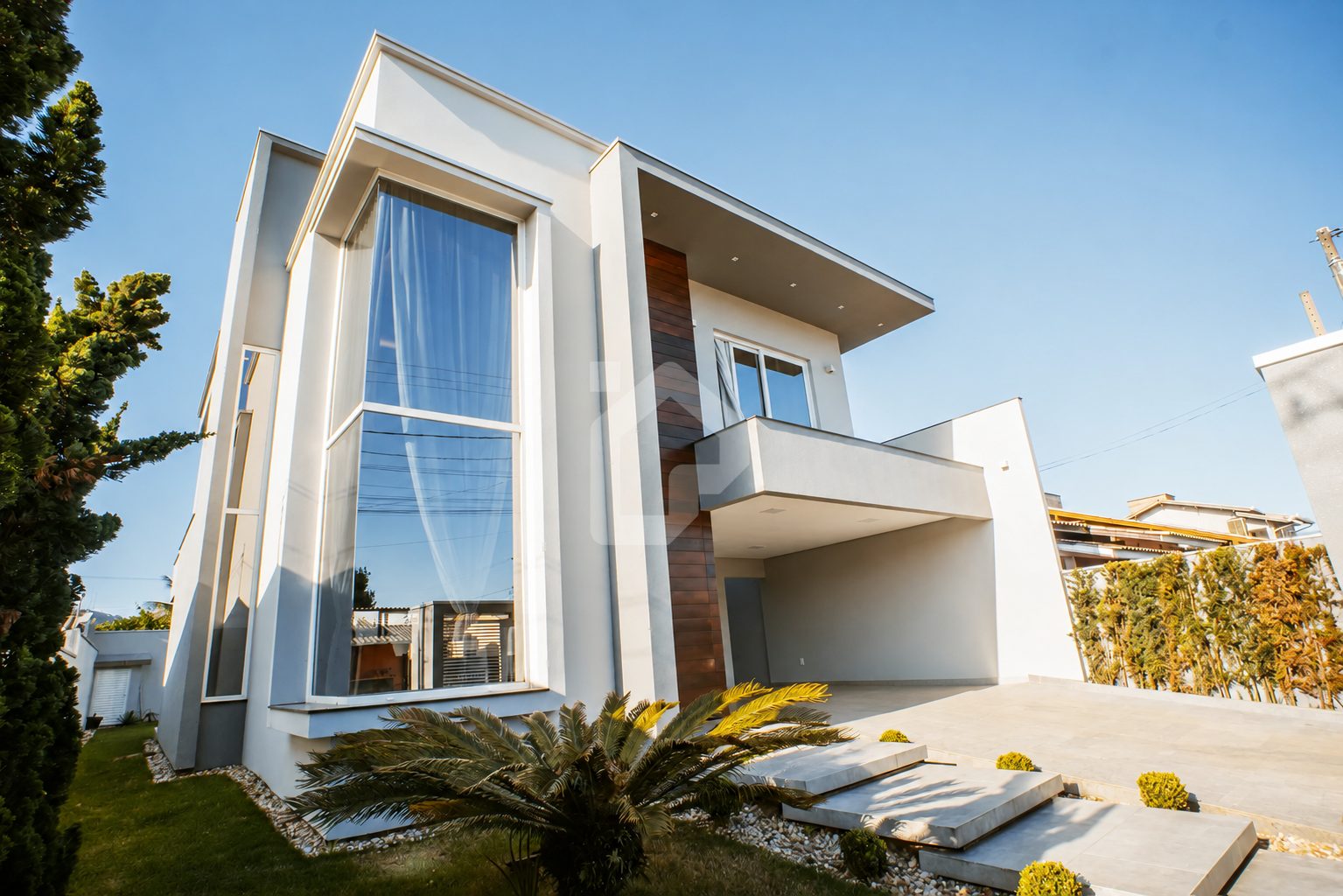 CASA ESPELHADA